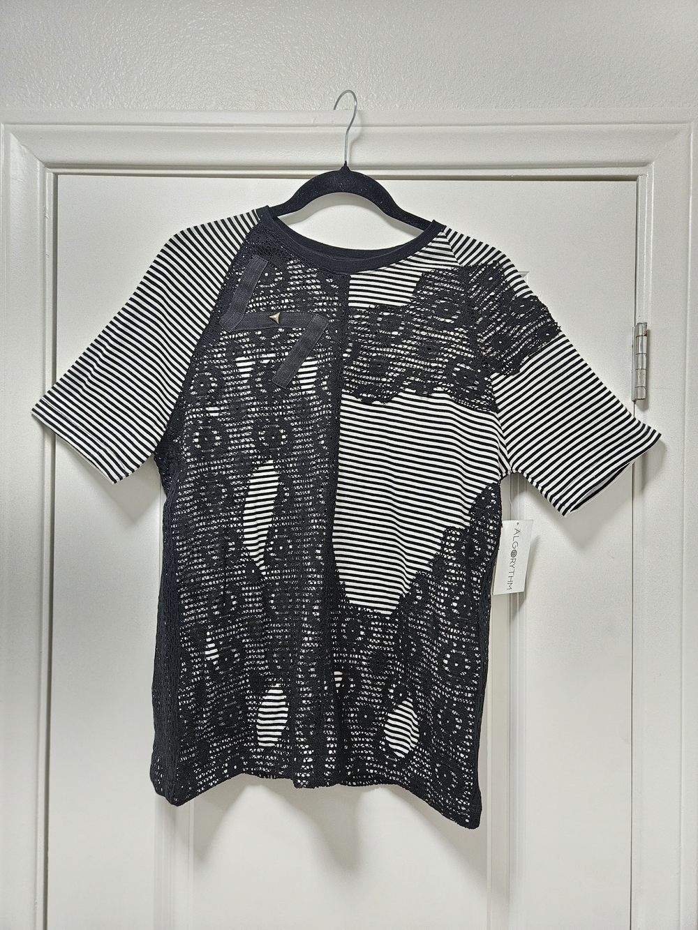 👕 Algorythm Striped Lace Overlay Black & White Top Size (S, M, XL)
